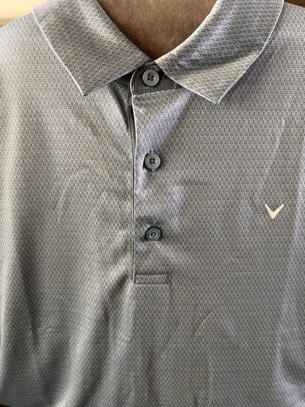Men’s golf shirt never worn